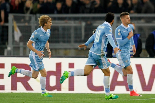 使这项赛事 使这项赛事