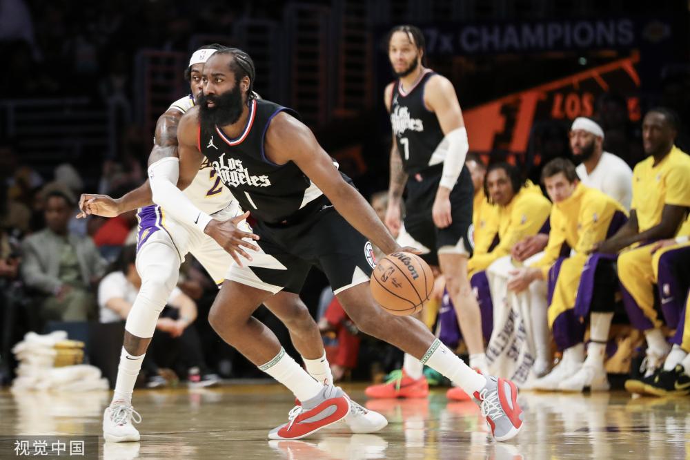 通过听觉和 通过听觉和