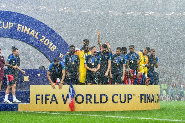 作为现代足 作为现代足