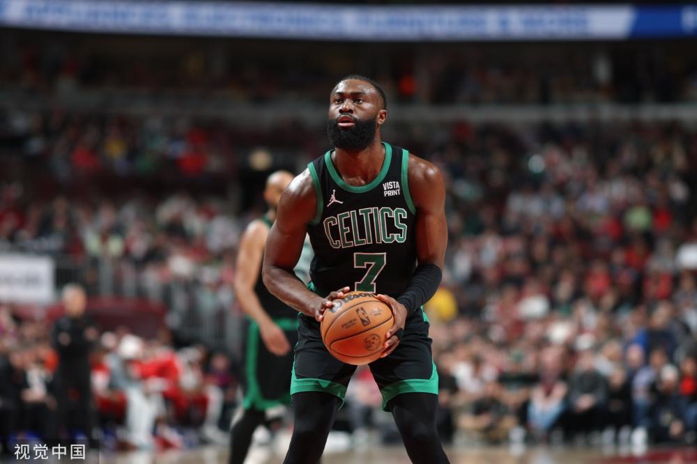 斯基拉：米兰体育总监塔雷飞抵英格兰，谈霍伊伦、佳夫、穆萨.